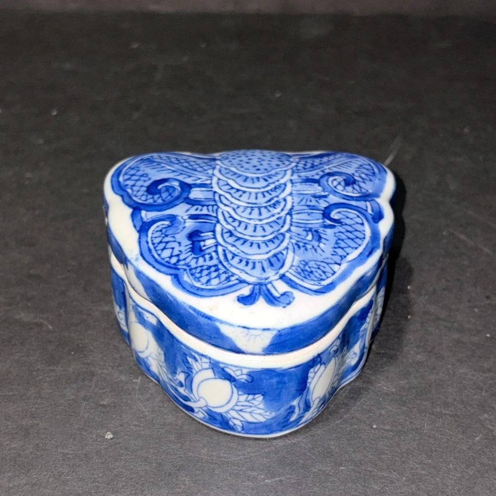 Unbranded blue white